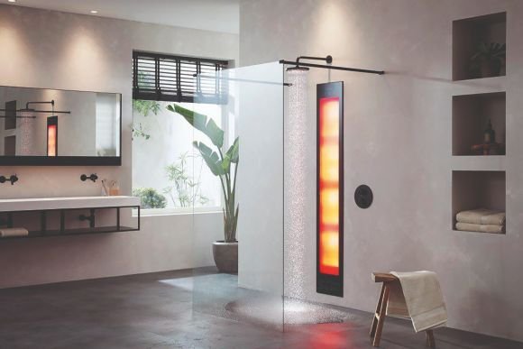 Sunshower met werkende infraroodlampen voor ontspanning en vitamine D aanmaak
