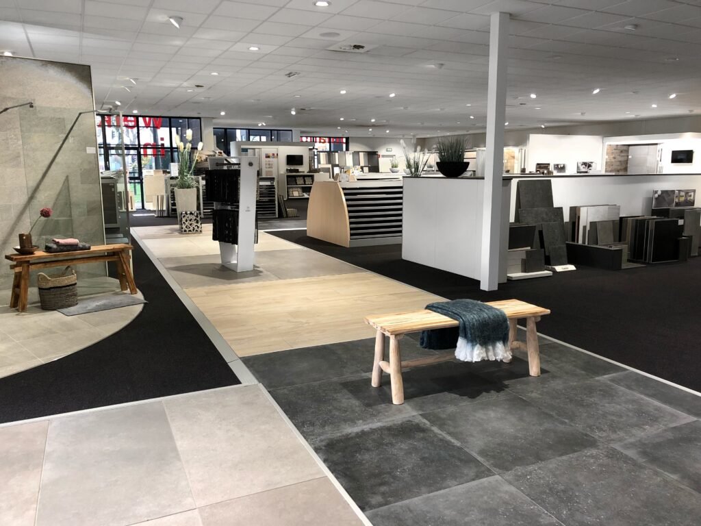 Tegelshowroom Julius van der Werf Groningen partner Montagebedrijf Horlings